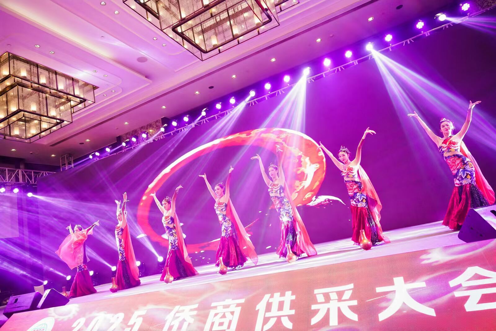 福州演艺演出主持人，各类表演人员，福州活动晚会主持人